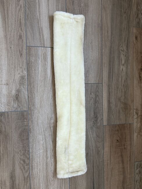 Teddyfell Sattelgurtfell, Sattelgurtschoner 80cm, Equiva, Vivien, Sattelgurte, Emlichheim 
