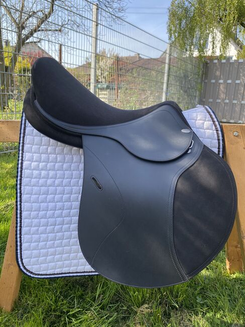 Tekna Springsattel 17,5 Zoll, Tekna, Lisa Sauerzweig, Jumping Saddle, Troisdorf , Image 2