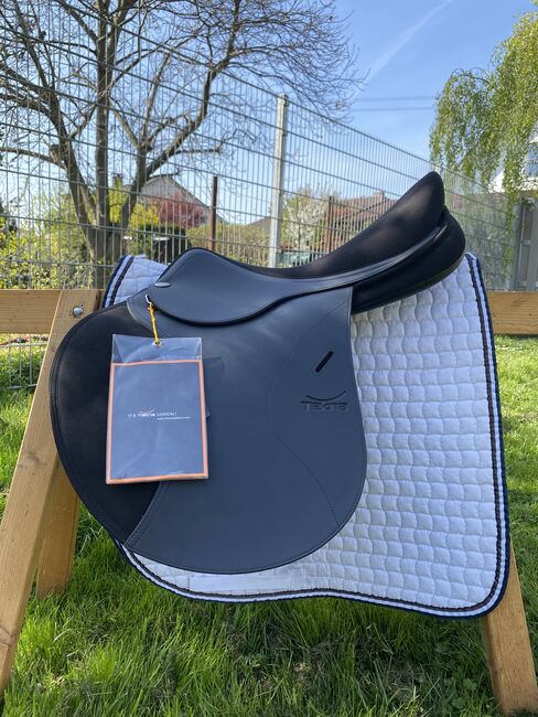 Tekna Springsattel 17,5 Zoll, Tekna, Lisa Sauerzweig, Springsattel, Troisdorf 