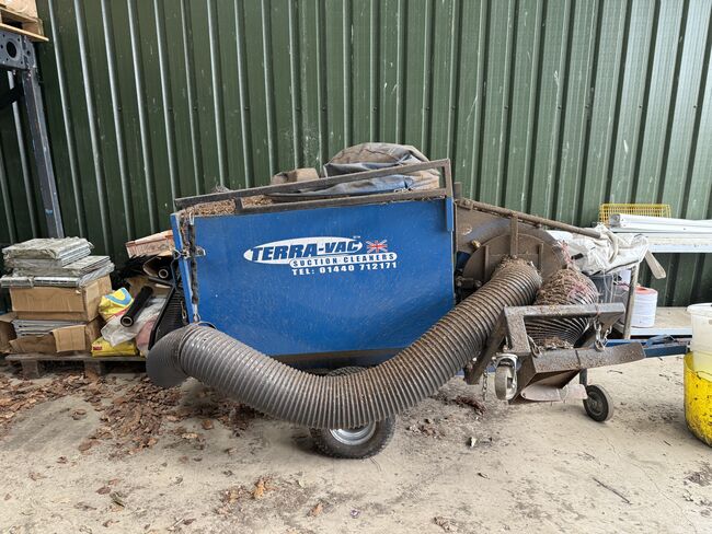 Terra Vac Suction Cleaner for Paddock, Terra Vac, Family Tree Farms, Siano i słoma, Perth