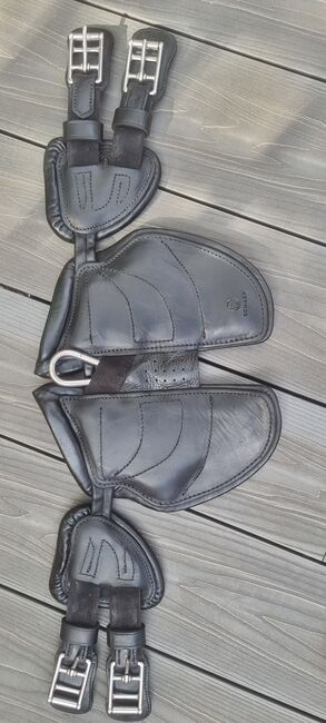 The Scharf Freedom Eventing girth, Scharf  Freedom Eventing girth , Alex Carey, Girths & Cinches, Windsor 