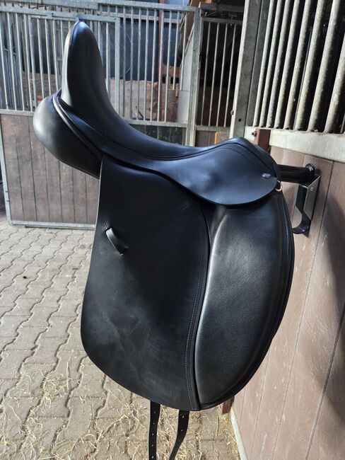 Te koop: KM Dressage Deluxe, 18inch., KM Dressage Deluxe, Anja Venema, Dressage Saddle, Gieten