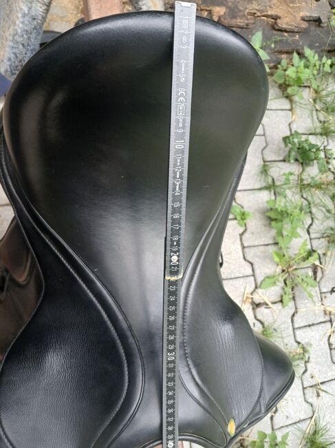 Verkaufe sehr bequemen und gut erhalten Dressursatten in 17 Zoll, rebekka gros, Dressage Saddle, hattenheim, Image 4