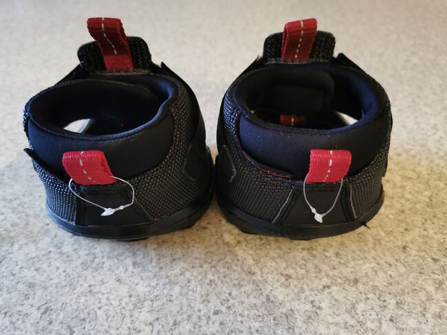 Zu Verkaufen Neue Hufschuhe Equine Fusion Trekking Jogging Grösse 9 Rund, Nadja , Shoeing, Unterkulm, Image 2