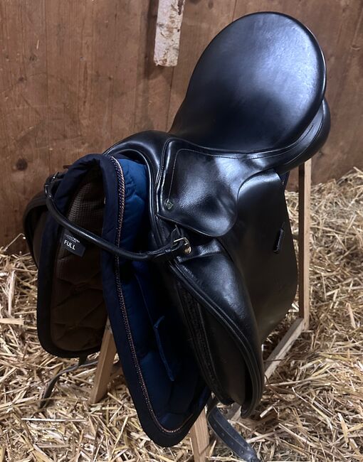 TOP Dressursattel PRESTIGE Modena 17/33 neu gepolstert, Prestige  Modena, Daniela Bruch , Dressage Saddle, Oberursel, Image 3