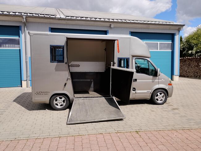 Top gebrauchte Pferdetransporter und Pferdeanhänger + Wohnabteil, Gerhard Strobel (Dickenherr Trucks und Trailers), Horse Trailers, Baden-Württemberg - Unterschneidheim, Image 4