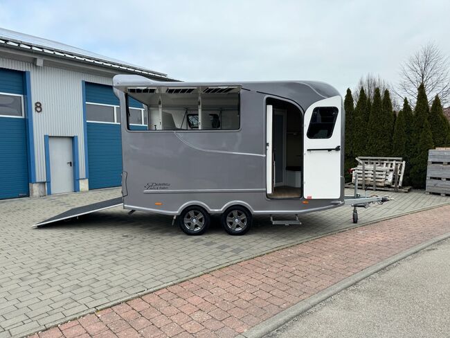 Top gebrauchte Pferdetransporter und Pferdeanhänger + Wohnabteil, Gerhard Strobel (Dickenherr Trucks und Trailers), Horse Trailers, Baden-Württemberg - Unterschneidheim, Image 9