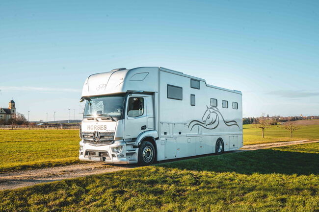 Top gebrauchte Pferdetransporter und Pferdeanhänger + Wohnabteil, Gerhard Strobel (Dickenherr Trucks und Trailers), Horse Trailers, Baden-Württemberg - Unterschneidheim, Image 19