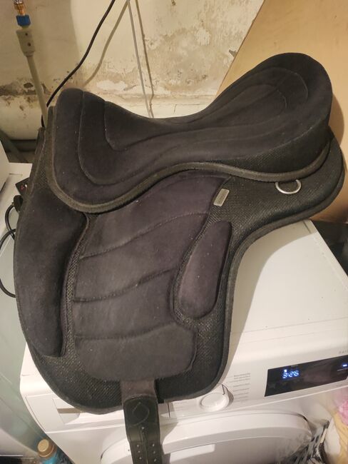 Baumloser Sattel von Krämer, Krämer  Freemax Light Sattel, Linda , Treeless Saddle, Neuwied , Image 2