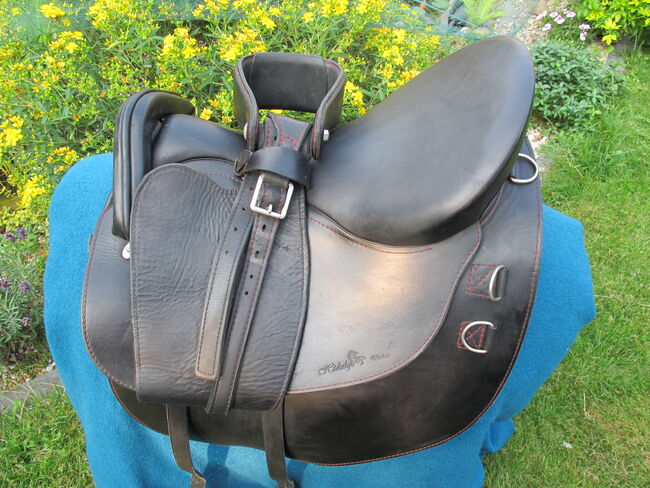 Wanderreitsattel 18 Zoll schwarz mit roter Naht, Hidalgo  Dakar PFT, Sibylla Schrieber-Jenkins, Endurance Saddle, Berlin, Image 10