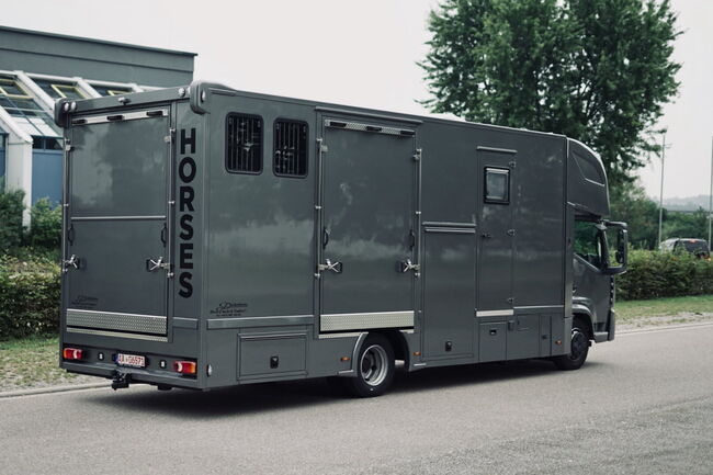 Pferdetransporter 5 Eingetragene Sitzplätze Viehtransporter Klima, Dickenherr Renault D2 Renault D2 Dickenherr, Gerhard Strobel (Dickenherr Trucks und Trailers), Przyczepa konna, Baden-Württemberg - Unterschneidheim