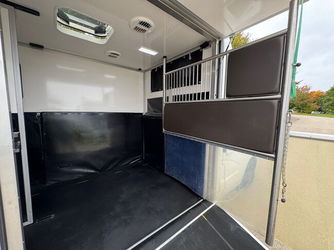 Pferdetransporter Viehtransporter Tiertransporter Hengst Automatik 180PS Renault Selbstfahrer 3.5t, Renault Master Sodiak, Gerhard Strobel (Dickenherr Trucks und Trailers), Przyczepa konna, Baden-Württemberg - Unterschneidheim, Image 17