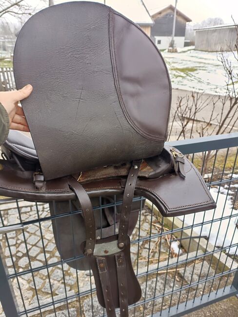 Trekking Sattel mit schönem Herz auf Sitzfläche, Anna-Sophie, Dressage Saddle, Hohenzell, Image 16