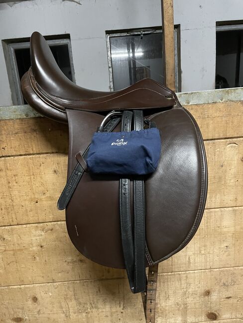 Trieb Dressursattel/ Kentaur Ithaka, Trieb/Kentaur Ithaka, Mina Kastner, Dressage Saddle, Salzburg, Image 3