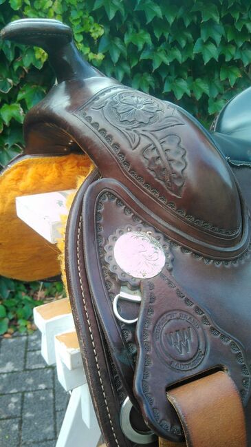 Triple W Westernsattel, kaum gebraucht,  Blumen in schokobraun, Triple W Butterfly , Silke Sauer , Western Saddle, Geiselbach , Image 3