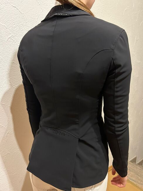 Turnier Jacket, Pikeur , Lena Pittermann , Turnierbekleidung, Wirsberg , Abbildung 5