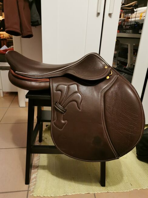 UCHA Springsattel * 17.5 Zoll * NEUwertig * Braun * NP 3390€, UCHA, Selina M. , Jumping Saddle, Rödermark, Image 2