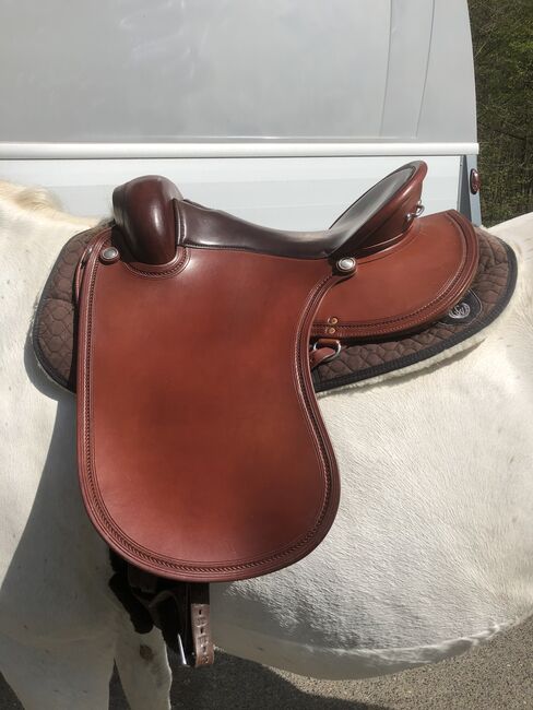 Unikat: Barocksattel mit Westernauflage, Sattlerei Madeleine Schoch Unikat, Nadine, Baroque Saddle, Troisdorf
