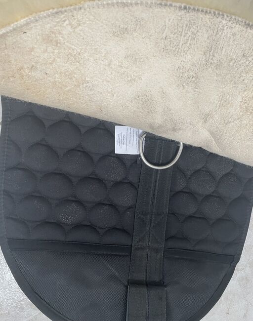 usch HKM Fellsattel / Sattel, Reitpad, Pad / Christ, Barefoot, HKM, Charlotte, Lambskin Pad, Spickendorf, Image 3