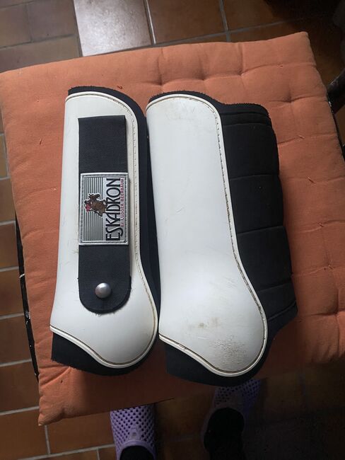 Gebrauchte Gamaschen, Eskadron Springgamschen, Jenny , Tendon Boots, Hanau 