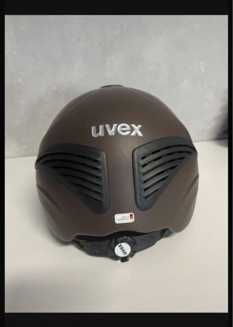 Uvex Reithelm, Uvex  Reithelm , Emily Stemmler , Reithelme, Weitersborn , Abbildung 3
