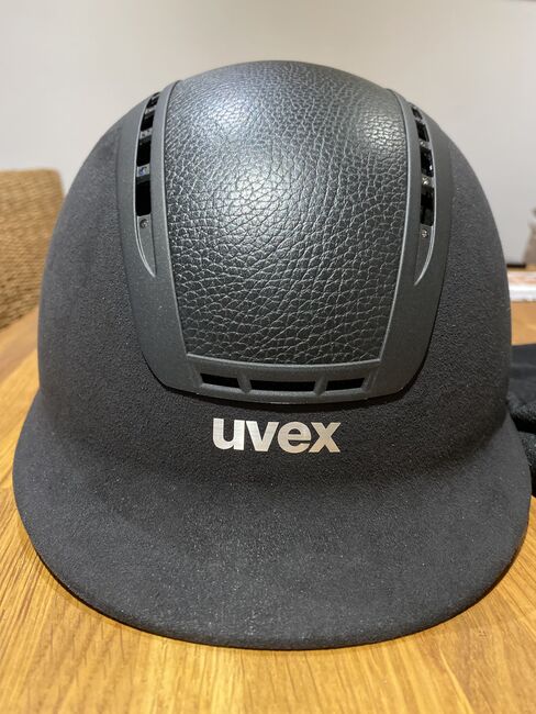 Uvex Reithelm Suxxeed Luxury, Uvex Suxxeed Luxury, Lisa Dalbeck, Riding Helmets, Wülfrath