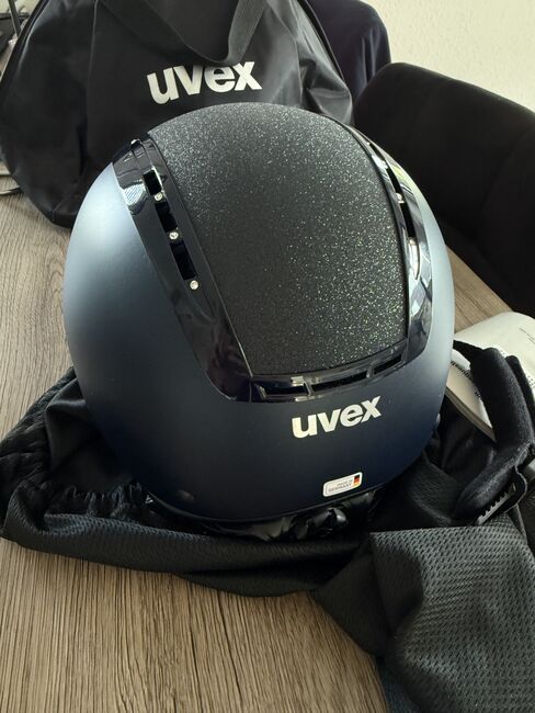 Uvex Suxxeed Starlight Blau, Uvex Suxxeed Starlight, Jana Peuyn, Riding Helmets, Nordhorn, Image 2