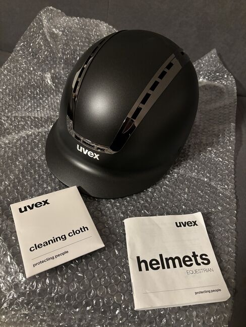 Uvex Suxxeed schwarz, Uvex  Suxxeed crome , Anton Weigel , Riding Helmets, Breitenbrunn 