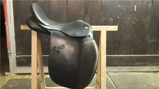 Schöner Dressur Sattel / Lizardo, Lizardo Salzburg, Corinne Cazes, Dressage Saddle, Linz