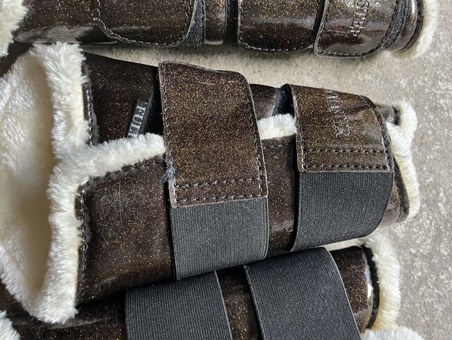 Verschiedene Gamaschen WB, Verschiedene , Uschi Nowlan, Tendon Boots, München, Image 8