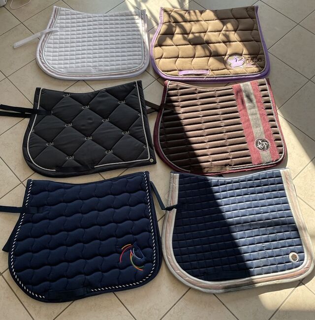 Unterschiedlichste Schabracken VS PD DL,Equiline, Spooks, Kingsland, Eskadron, Equiline Spooks HKM Eskadron , Vivien Mickan , Dressage Pads, Neuenhaus , Image 3