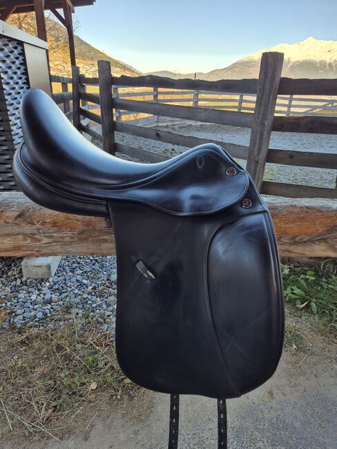 Dressursattel "Venus" von Prestige, Prestige Venus, Eva F., Lambskin Pad, Arzl im Pitztal