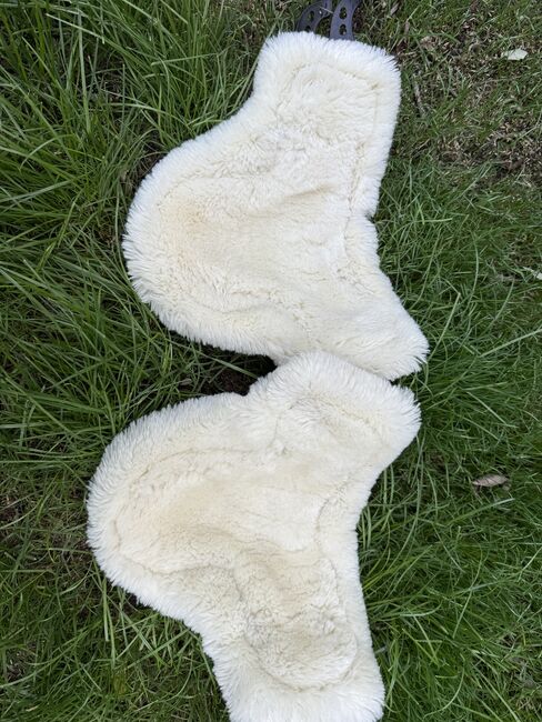 Veredus Gamaschen Carbon Gel Vento – Save the Sheep Größe M, Veredus Carbon Gel Vento – Save the Sheep, Corinna , Tendon Boots, Köln, Image 5