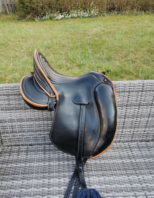 Verkaufe Signum Omega Lotus Sattel 17,5 Zoll, Signum  Lotus, Michelle, Dressage Saddle, Olching 