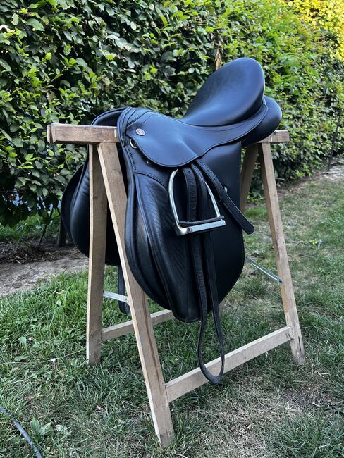 Vielseitigkeitssattel Kieffer “Aachen” 15 Zoll, Kieffer Aachen Exclusiv, Lucy  Ziesche, All Purpose Saddle, Großröhrsdorf 