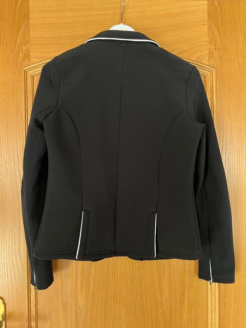 Turnierjacket von Harry's Horse, Harry's Horse, B. Saathoff, Show Apparel, Rechtsupweg, Image 4