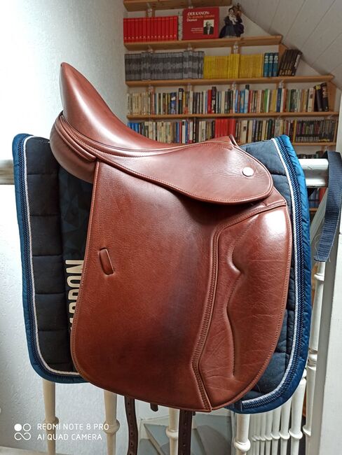 Butterfly Dressursattel 18 Zoll Claudia Cognac, Butterfly Sattel Claudia, Katharina, Dressage Saddle, Gütersloh, Image 3