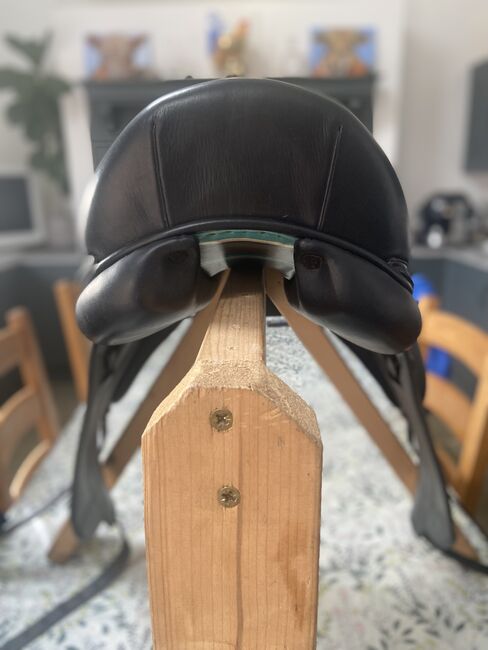 Voltaire dressage saddle, Voltaire  Adalaide, Sydney Bowles, Dressage Saddle, Northumberland , Image 4