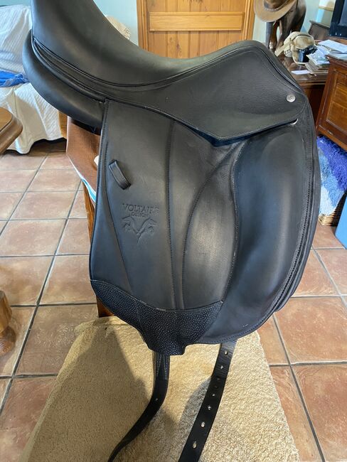 Voltaire dressage saddle., Voltaire  Voltair adelaide Dressage saddle, Hayley Bolt, Dressage Saddle, Image 4