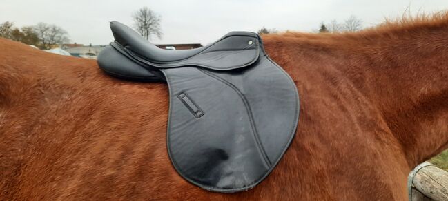 VS Sattel schwarz mit Schabracke und Sattelgurt, gebraucht, Claridge House, bonny, All Purpose Saddle, Korswandt, Image 3