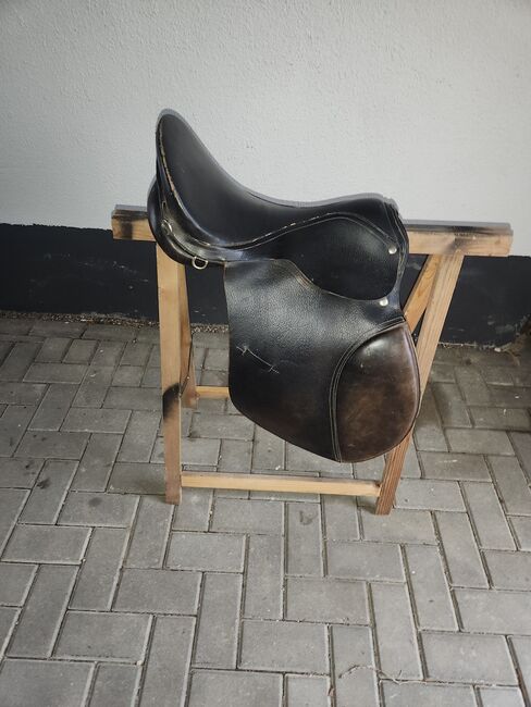 VS Sattel Wetzlar, Wetzlar , Lilly , Vielseitigkeitssattel (VS), Friedeburg , Abbildung 6