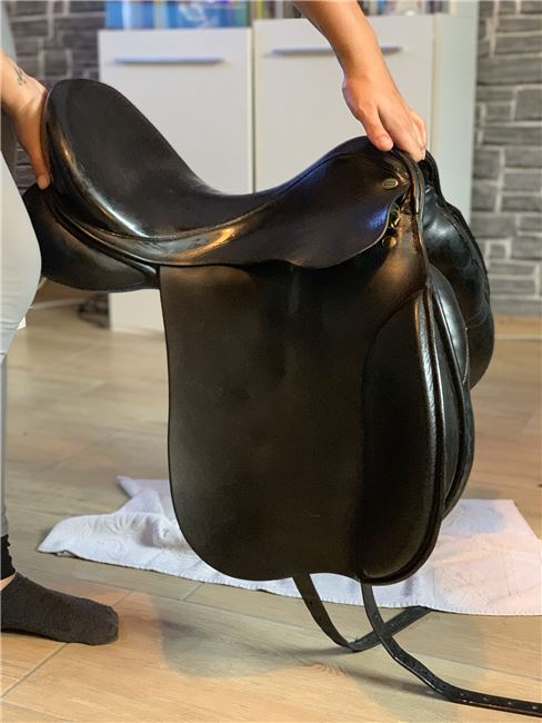 Vs sattel Schwerpunkt Dressur, Hulsebos, Jasmin Breuer, Dressage Saddle, Elsdorf, Image 2