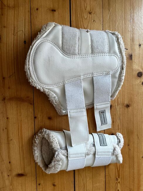 Waldhausen Dressur Soft Gamaschen – Weiß – Größe M, Waldhausen Gamasche Dressur Soft, Sarah K., Tendon Boots, Kassel, Image 5