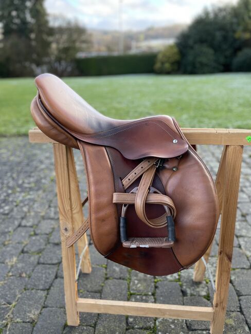 Waldhausen Moll Future Springsattel, Waldhausen Moll Future, Julia, Jumping Saddle, Schotten