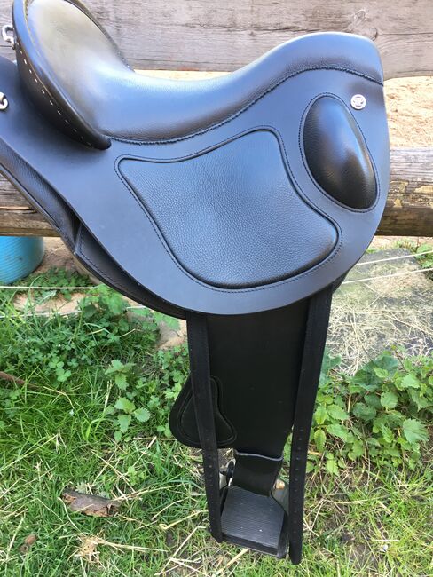 Wander- und Distanzsattel, Deuber und Partner Quantum Sport S2, Christina Hufer, Endurance Saddle, Nürnberg, Image 2