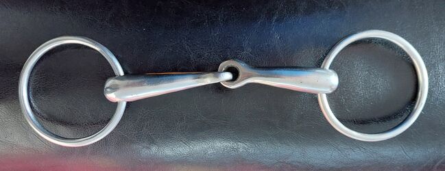 Wassertrense, einfach gebrochen, Marke nicht bekannt, nicht bekannt Einfach gebrochene Wassertrense, Sonja, Horse Bits, Rottenburg am Neckar