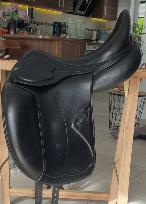 Top gepflegter Amerigo Pinerolo Dressursattel 17,5, Amerigo, Katja , Dressage Saddle, Witten 