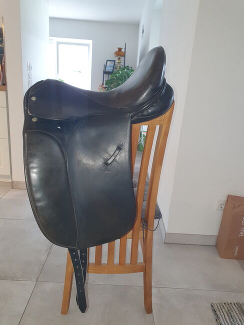 Gut gepflegter Dressursattel Windsor, 16 Zoll, Windsor Springtree, Marion , Dressage Saddle, Nordhackstedt