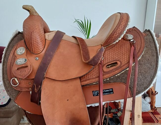Westernpad CSF roundskirt, Western Import CSF, Christine Wiesner, Western Pads, Marktl am Inn, Image 2