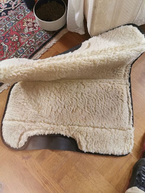 Westernsattel pad Lammfell, Dipali Dutta-Quaer, Western Pads, Hackenheim